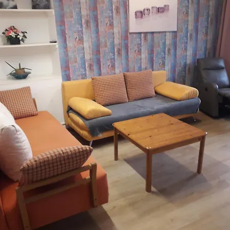 Zentrum 12 Mit 2 Schlafzimmer - Sehr Schoener Ausblick *