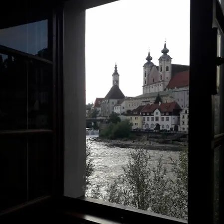 Apartment Zentrum 12 Mit 2 Schlafzimmer - Sehr Schoener Ausblick Steyr