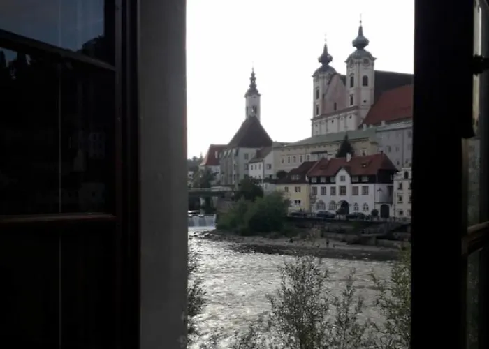 Apartment Zentrum 12 Mit 2 Schlafzimmer - Sehr Schoener Ausblick Steyr
