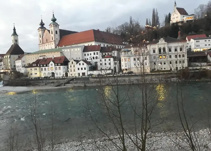 Apartment Zentrum 12 Mit 2 Schlafzimmer - Sehr Schoener Ausblick *